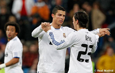 kristijano_ronaldo_ozil_slavlje